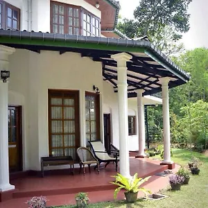 2* Affittacamere Pearl House